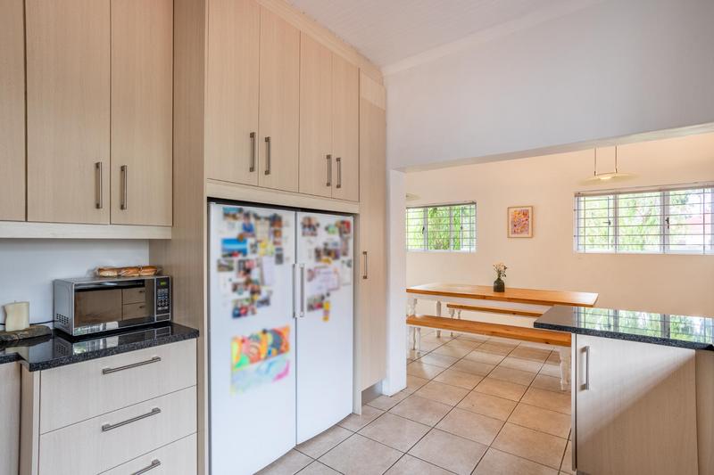 To Let 3 Bedroom Property for Rent in Pinelands Western Cape